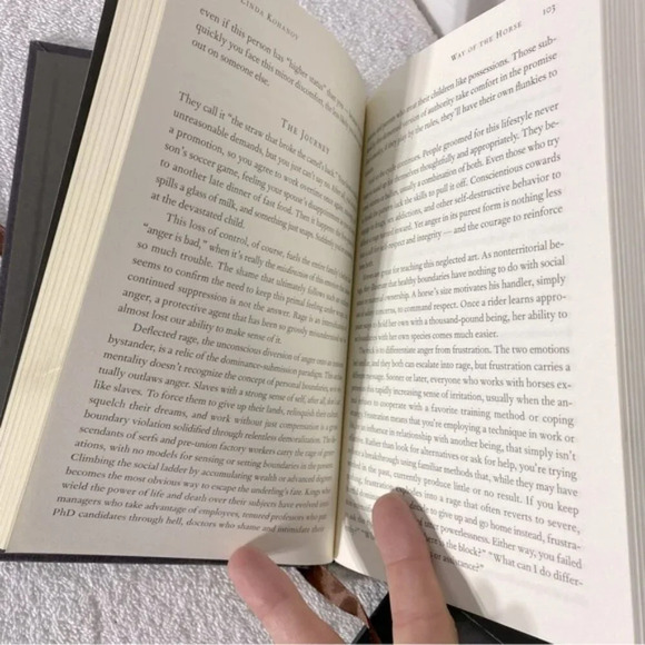 Way Of The Horse Equine Archetypes For Self Discovery Book & 40 Cards - Picture 8 of 15